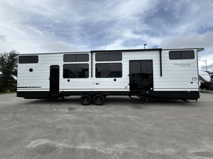 Nouveau 2026 F-o-r-e-s-t R-i-v-e-r W-i-l-d-w-o-o-d G-r-a-n-d L-o-d-g-e 42I-C-E - Product Image 3