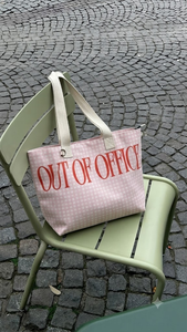 Sac fourre-tout en toile de polyester à carreaux Beena avec fermeture éclair, poignée d'épaule, grande capacité, logo personnalisé pour les boutiques de plage et l'usage quotidien - Product Image 3