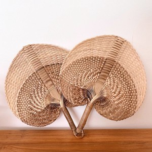 Ventilador de pared decorativo de mano estampado trenzado a mano ventilador de mano de bambú colorido más barato de Vietnam - Product Image 1