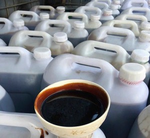 Melaza Negra Rica en Nutrientes para Alimentación de Ganado y Uso Agrícola - Product Image 1