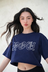 เสื้อยืดครอปผู้หญิงสุดหรู ผ้าเนื้อนุ่ม สวมใส่สบายทุกวัน เสื้อผ้าฤดูร้อนน้ำหนักเบา ทันสมัย - Product Image 3