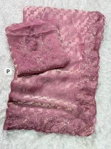 Sari en satin pour femme Fendy avec broderie jacquard intégrée et bordure à sequins - Product Image 5