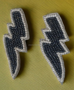 ต่างหูเม็ดลูกปัดลายสายฟ้าหลากสีสัน สไตล์โบฮีเมียนสุดเก๋ เครื่องประดับโดดเด่น ทันสมัย เหมาะสำหรับงานปาร์ตี้ - Product Image 2