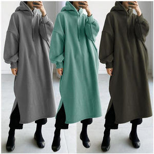 Robe à capuche personnalisée pour femmes musulmanes, couleur unie, manches longues, robe pull-over, robe longue à capuche pour l'automne avec poche - Product Image 1