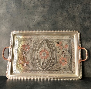 Plateau de service rectangulaire moderne en cuivre unique avec poignée, accessoires décoratifs, article de cuisine à prix abordable - Product Image 1