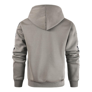 Sweat-shirt à capuche gris pour homme avec manches et doublure camouflage, vêtement décontracté pour l'extérieur - Product Image 3