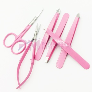 Pince à épiler pour sourcils RMI de haute qualité, couleur rose avec revêtement poudré et pointe argentée - Product Image 5