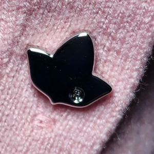 Pull en tricot rose poudré pour femme, col rond, manches longues, avec détail boutonné sur les manches, haut décontracté et tendance, confortable et chaud - Product Image 4