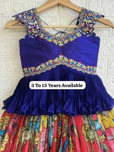 Robe de créateur pour bébé fille avec broderies riches et jupe évasée – Robe de fête d'anniversaire pour enfants - Product Image 3