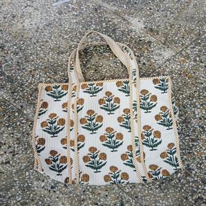 Quilted Cotton Geometric Pattern <b>Tote</b> <b>Bag</b> with Zipper Closure Shopping & Travel <b>Bag</b> - Product Image 3