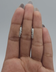 Boucles d'oreilles créoles en or massif 14 carats avec diamant de laboratoire de 0,24 ct, bijoux délicats et minimalistes pour tous les jours et les fêtes, cadeau pour femme - Product Image 5