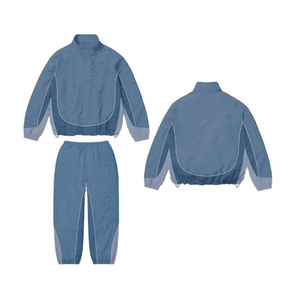 Conjunto Deportivo Unisex Verde con Rayas Rojas, Chaqueta de Manga Larga, Pantalón hasta el Tobillo con Cierre de Cremallera, Corte Regular, Estilo Deportivo Casual para Otoño - Product Image 6