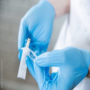 Étiquettes automobiles en polyéthylène de haute qualité, résistantes à l'humidité, faciles à décoller, épaisseur personnalisée pour l'industrie automobile et le caoutchouc - Meilleur prix - Product Image 2