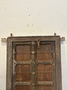 Puerta Antigua de Madera Maciza Tallada a Mano con Marco Tallado, Puerta Principal de Lujo para Villas, Restaurantes, Hoteles y Hogares - Product Image 5