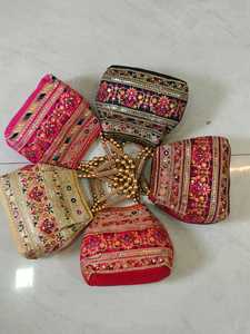 Bolsitas de Seda Natural con Bordado Floral, Ligeras, Hechas a Mano, para Recuerdos de Boda Étnicos y Regalos Multifuncionales para Invitados - Product Image 4