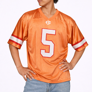 เสื้อฟุตบอลอเมริกันคุณภาพสูง 26/27 และเสื้อฟุตบอลตาข่ายสำหรับนักกีฬา เสื้อฟุตบอลแบบระบายอากาศได้ดีสำหรับผู้ชาย OEM USA - Product Image 3