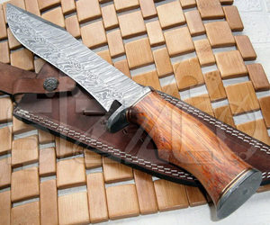 Cuchillo Bowie de Caza de Hoja Fija de Acero de Damasco Hecho a Mano con Madera Exótica y Funda de Cuero, Regalo Ideal - Product Image 3