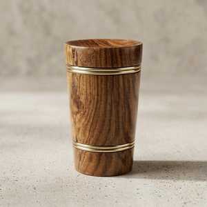 Tasse à boire en bois d'acacia de luxe avec bandes en laiton de qualité supérieure, tasse en bois faite à la main pour jus, thé, café et eau - Product Image 4