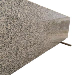 Carreaux de dalles de granit jaune cristal de conception moderne de l'Inde directe Surface polie pour les comptoirs Villas grande dalle exquise - Product Image 1