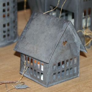 โคมไฟรูปทรงบ้านโลหะ สีแดงขาว งานฝีมือ ตกแต่งคริสต์มาส - Product Image 3