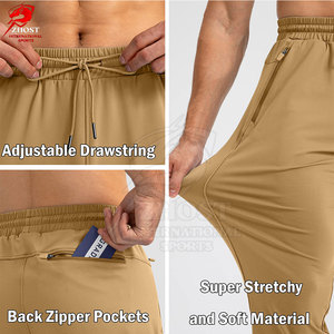 Pantalon de survêtement pour homme au design minimaliste classique, tissu doux et confortable, coupe élastique, style intemporel, décontracté, durable pour un confort quotidien - Product Image 6