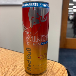 Nouvelle boisson énergisante sans sucre Red Bull 355 ml, saveur pomme Fuji et gingembre, boisson énergisante haut de gamme - Product Image 2