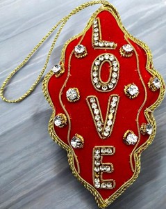 กำมะหยี่สีแดงรัก zari แขวนตกแต่ง | ลูกปัดทำด้วยมือและงานหินแขวนสำหรับกิจกรรม - Product Image 1