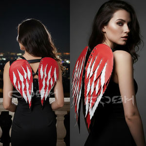 Arnés de piel sintética con alas de ángel dentadas rojas y blancas, accesorio de disfraz gótico punk con detalles tachonados y anillo en O en la parte posterior - Product Image 5