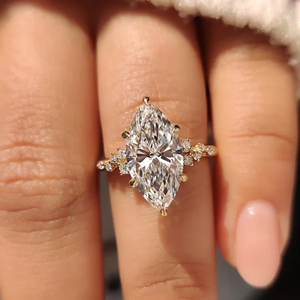 Anillo de Plata 925 con Moissanita de Alta Calidad, Elegante y Vintage, para Mujer, Joyería de Lujo, Regalo de Boda o Compromiso Disponible - Product Image 1