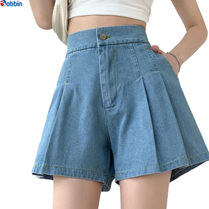 Shorts de mezclilla para mujer, pantalones cortos de mezclilla de talla grande con pliegues y pierna ancha, pantalones cortos elásticos de mezclilla para mujer - Product Image 2