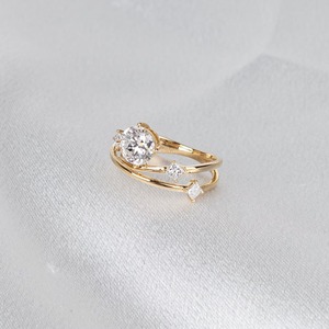 Anillo de Diamantes Único con Corte Princesa Redondo, Cultivado en Laboratorio, Oro Amarillo de 14K, Banda de Boda Curva, Regalo de Compromiso o Aniversario - Product Image 6