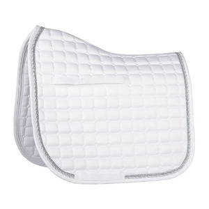 Tapis de selle professionnel pour l'équitation, ultra léger, respirant, avec technologie de séchage rapide et antidérapant - Product Image 1