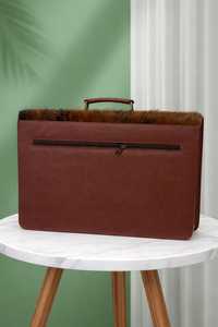 Funda Protectora Delgada Hecha a Mano con Pelo para Portátil, Maletín de Cuero Vacuno de Alta Calidad, Impermeable y Sostenible, Porta Laptop con Pelo - Product Image 5