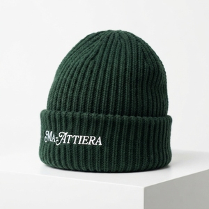 Gorro de Punto Acanalado Verde Oscuro con Puño, Gorro Cálido de Invierno con Logotipo Bordado Personalizado - Product Image 3