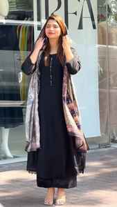 Salwar Kameez en Soie Indienne Roman, Tendance et Best-Seller, avec Broderies Exclusives, pour Femmes, Tenue de Soirée Ethnique Chic - Product Image 5