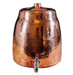 Distributeur d'eau en cuivre écologique de haute qualité avec grand réservoir et robinet pour la maison, le bureau, les restaurants, les hôtels et les événements. - Product Image 1