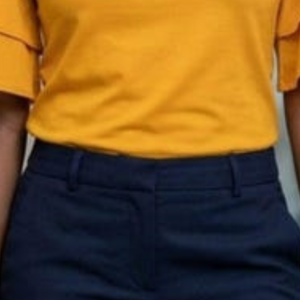 เสื้อเบลาส์แต่งระบายตัวอักษร Sigma Gamma Rho ประดับคริสตัล ตัวอักษรกรีกแบบสั่งทำ เสื้อแฟชั่นผู้หญิง แขนระบายหรูหรา สไตล์ลำลองสำหรับชมรมนักศึกษา - Product Image 6