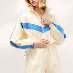 Conjunto de Pantalones Cortos Deportivos para Mujer, con Logotipo Personalizado, Cortavientos, Transpirable, Ropa Urbana Ligera de Nailon, a Prueba de Viento, Tallas Grandes, Venta al Por Mayor - Product Image 1