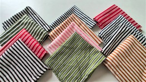 Serviettes imprimées au bloc, motif floral rouge et blanc, en tissu de luxe, pour décoration de table de mariage, cadeau de pendaison de crémaillère, réutilisables - Product Image 4