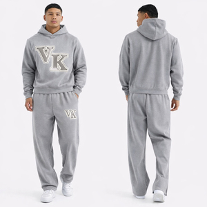 ชุดเซ็ตฮู้ดดี้โอเวอร์ไซส์ผู้ชาย แบรนด์ VK โลโก้ ชุดลำลองผ้าฟลีซ เสื้อสเวตเชิ้ต กางเกงจ็อกเกอร์ ชุดลำลองฤดูหนาว สตรีทแวร์ ชุดกีฬา - Product Image 3