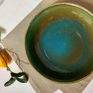 Tazón de Cerámica Verde Degradado Esmaltado a Mano, Diseño de Borde Ancho, Acabado Liso, Duradero, Apto para Alimentos, Pieza Decorativa para Comedor Moderno - Product Image 3