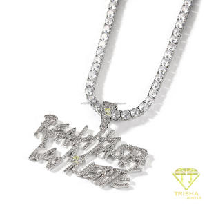 Pendentif de luxe en moissanite avec nom personnalisé, pierres blanches étincelantes et finition argentée, collier hip-hop audacieux - Product Image 4