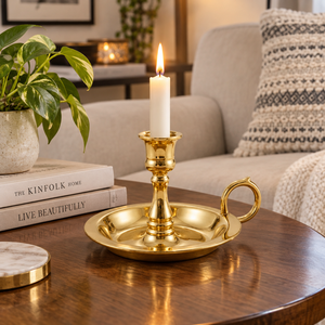 Porte-bougie classique en laiton avec plateau rond et poignée latérale, support de bougie conique fait main, décoration de table à manger et de la maison - Product Image 2