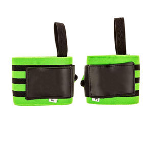 Par de Muñequeras Deportivas Verdes Vibrantes, 100% Nailon, Cómodas, para Cross-Training y Gimnasia, con Soporte para el Pulgar - Product Image 1