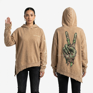 Sweat à capuche vert sauge personnalisé pour femme, imprimé graphique de malassecheur vieilli, coupe oversize, délavé à l'acide, motif créature forestière, streetwear, fabricant - Product Image 4