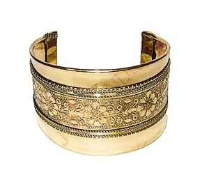 Artisanat de qualité Bracelet manchette en laiton plaqué or Cadeau pour femme classique et à la mode Fabricant indien direct - Product Image 1