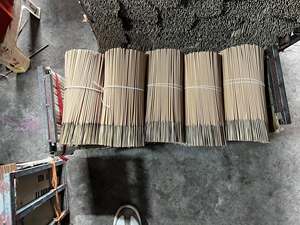 Bâtonnets d'encens naturels au bois de santal, en bambou durable, personnalisables (8, 9, 11, 12 pouces), teints ou non, pour usage religieux - Product Image 2