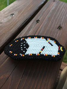 Pince à cheveux brodée à la main et perlée pour femmes, pince à griffes de haute qualité avec broderie perlée faite à la main pour femmes - Product Image 3