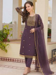 Ensemble Salwar Kameez Brodé Droit pour Femme – Tenue Ethnique Élégante avec Kurta, Pantalon et Dupatta - Product Image 3