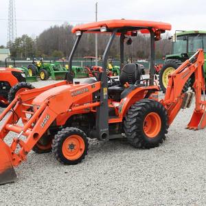 Tracteur agricole Kubota M6-132 Kubota M7-132 DELUXE 4x4 128 CV avec moteur neuf, idéal pour l'agriculture, 130 heures d'utilisation - Product Image 2